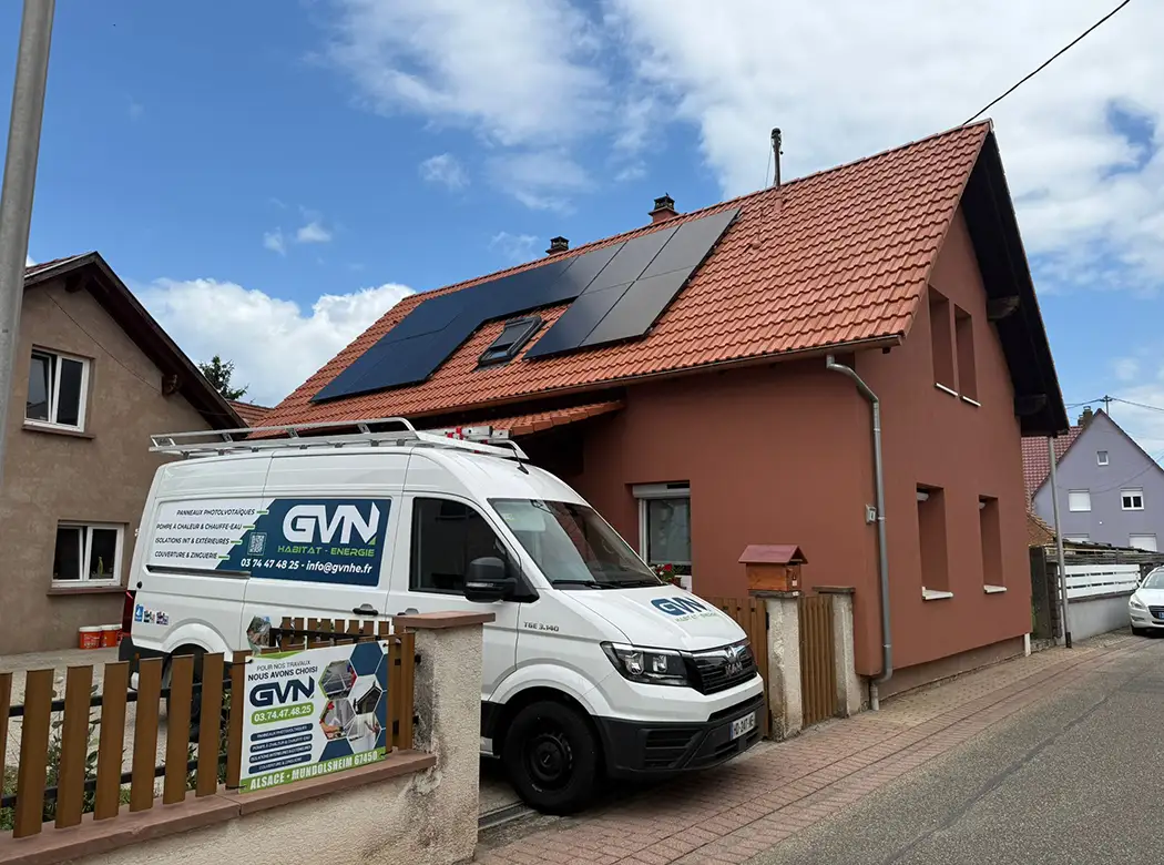 Petite installation sympathique pour notre client de Kaltenhouse (67240) dans le Bas-Rhin en Alsace (Grand-Est). Installation par GVN HABITAT ENERGIE le 18 Juillet 2025